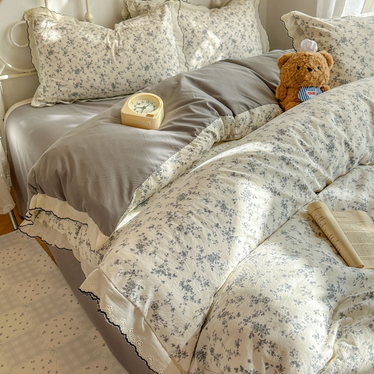 91家纺网 家纺一手货源 找家纺 晚爱家纺（原晚安家居） 2026春夏新款古法水洗棉复古法式花边四件套少女公主风 雾蓝花野