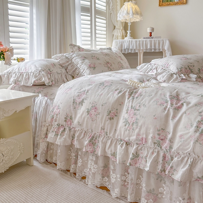 91家纺网 家纺一手货源 找家纺 瑞宝 2026新款全棉印花床裙三件套床裙被套单品系列 漫步花庭