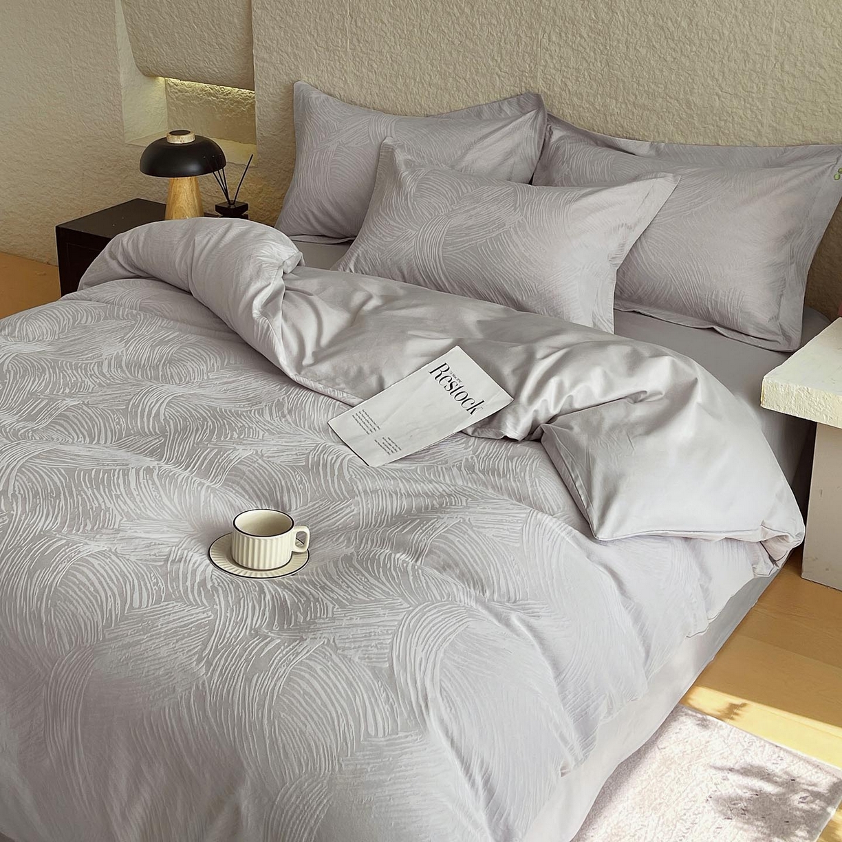 91家纺网 家纺一手货源 找家纺 麦田家纺 2026新款A类全棉亮面浮雕提花四件套 布兰卡-银灰