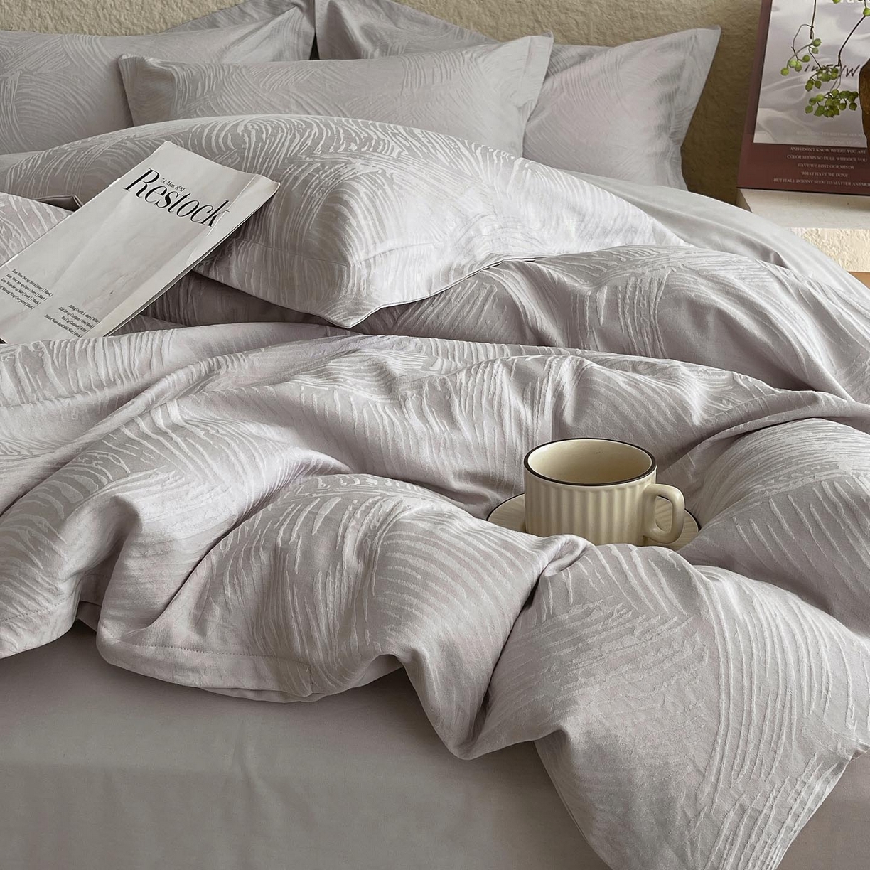 91家纺网 家纺一手货源 找家纺 麦田家纺 2026新款A类全棉亮面浮雕提花四件套 布兰卡-银灰