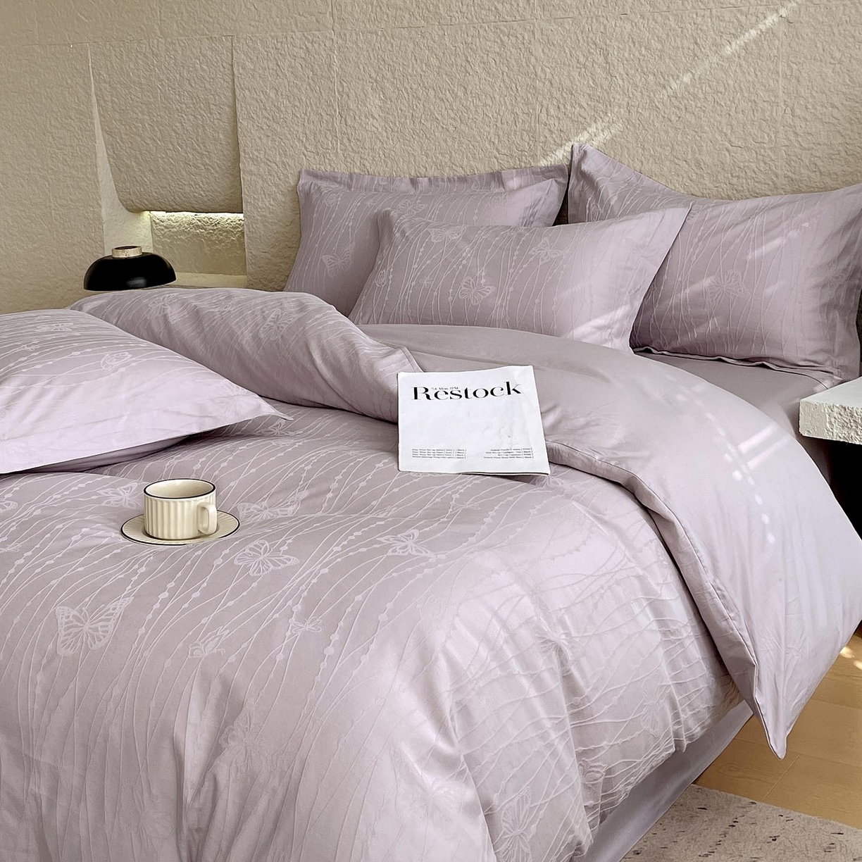 91家纺网 家纺一手货源 找家纺 麦田家纺 2026新款A类全棉亮面浮雕提花四件套 蝶梦-淡雅紫