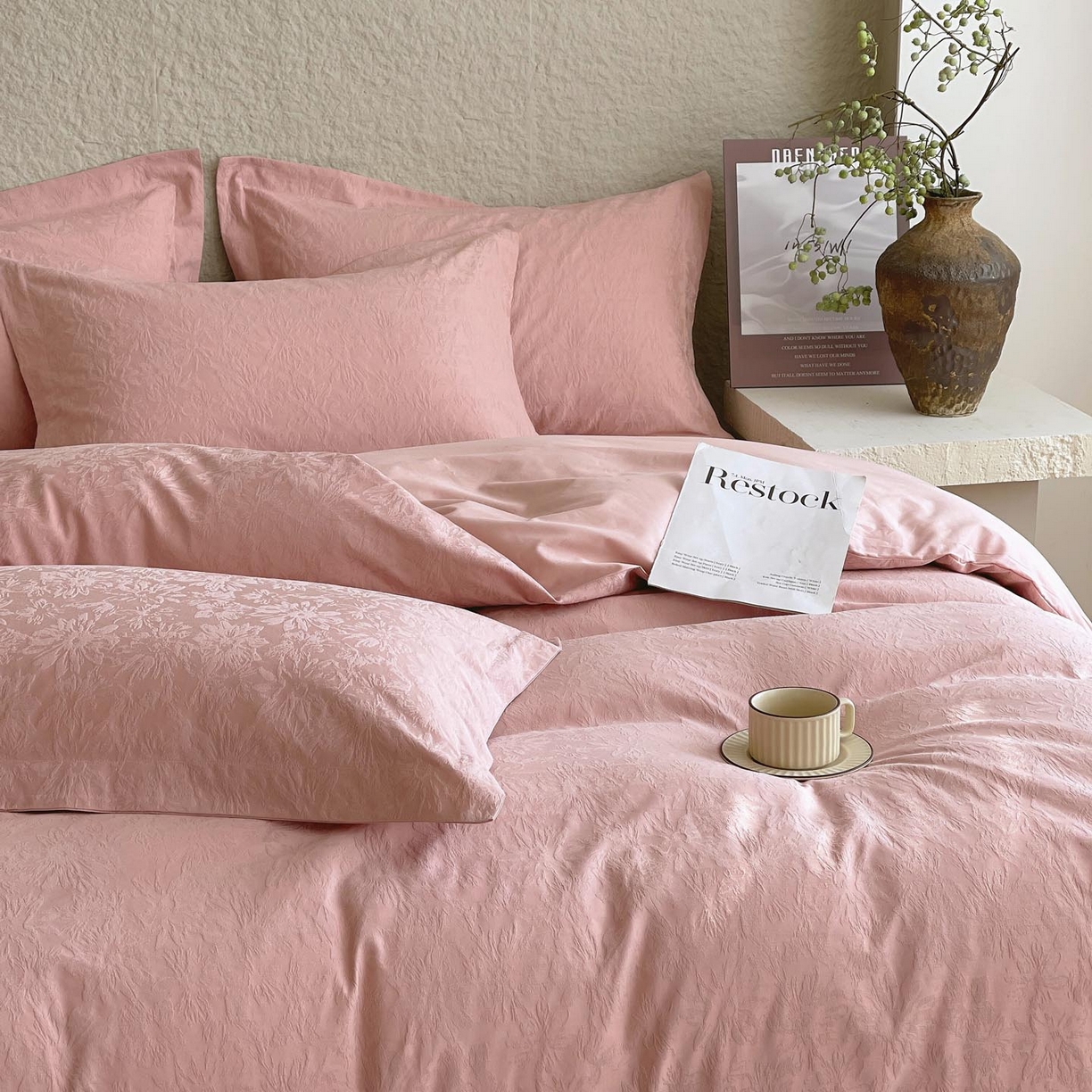 91家纺网 家纺一手货源 找家纺 麦田家纺 2026新款A类全棉亮面浮雕提花四件套 梵花绘-浓粉