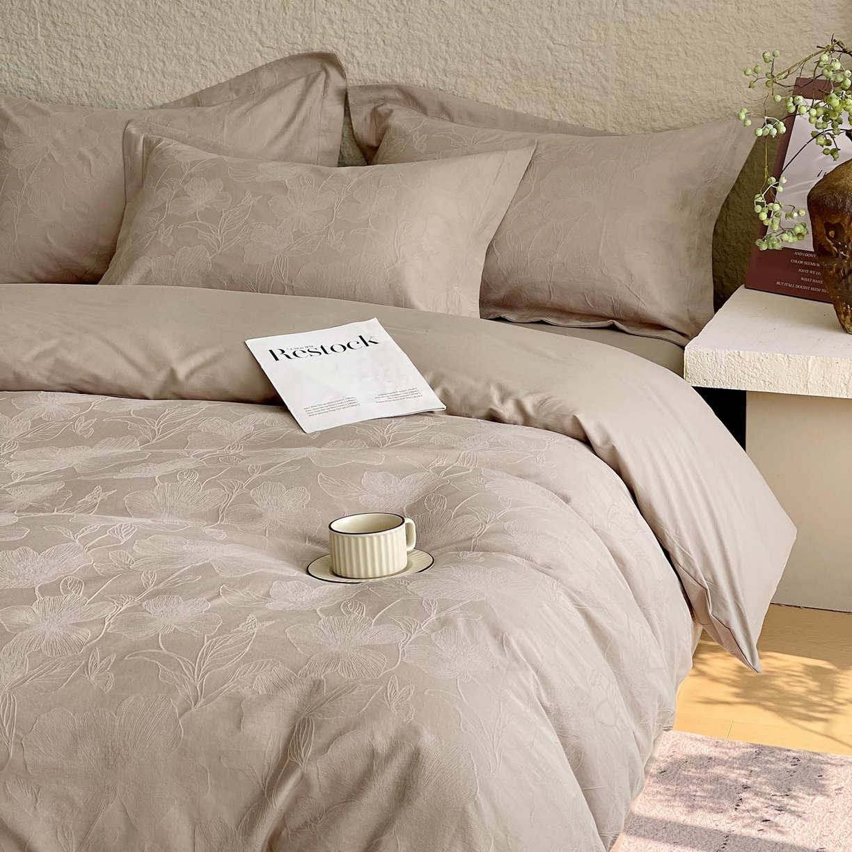91家纺网 家纺一手货源 找家纺 麦田家纺 2026新款A类全棉亮面浮雕提花四件套 花柔玉净-金属灰