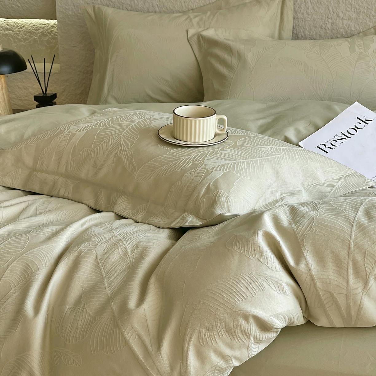 91家纺网 家纺一手货源 找家纺 麦田家纺 2026新款A类全棉亮面浮雕提花四件套 焦野-奶绿