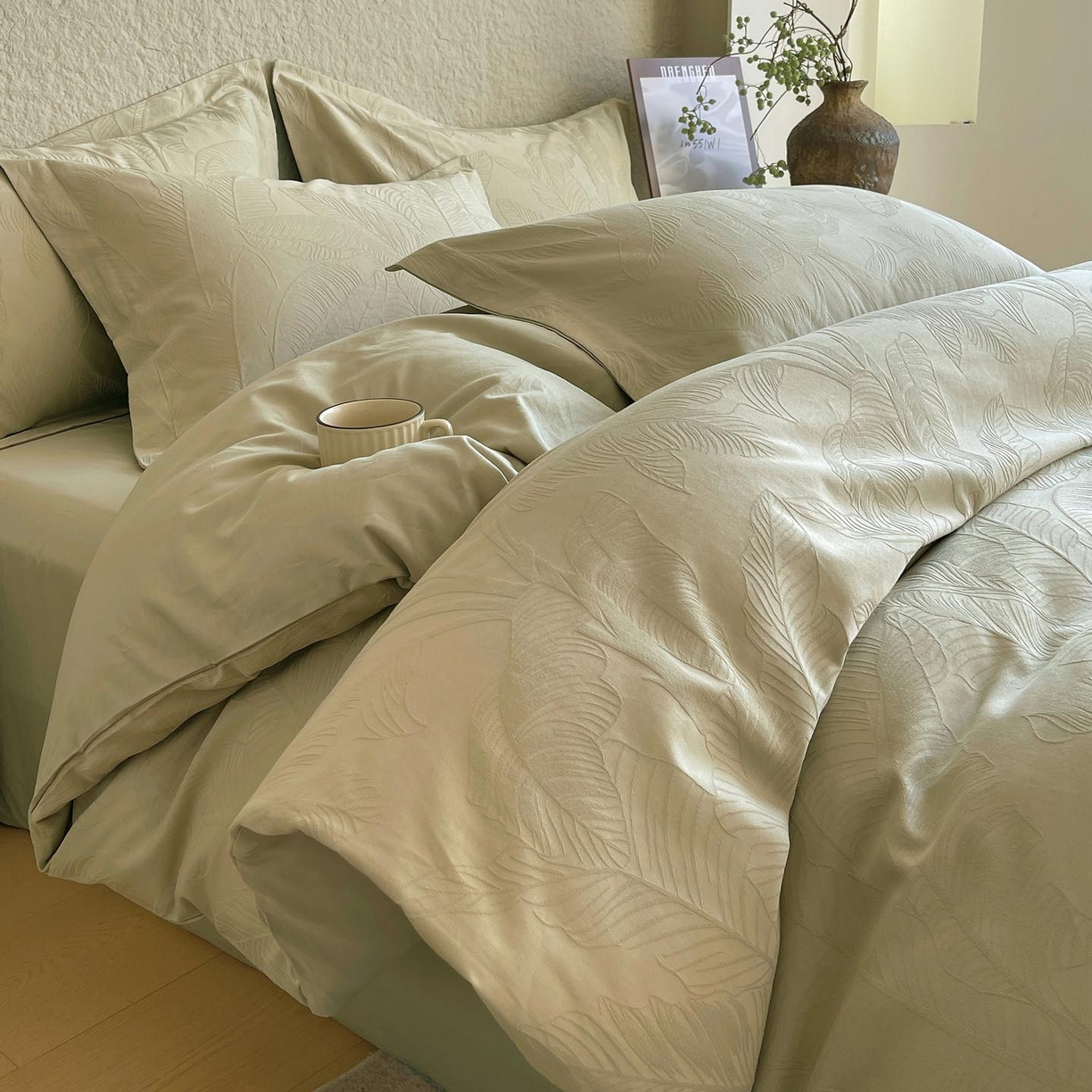 91家纺网 家纺一手货源 找家纺 麦田家纺 2026新款A类全棉亮面浮雕提花四件套 焦野-奶绿