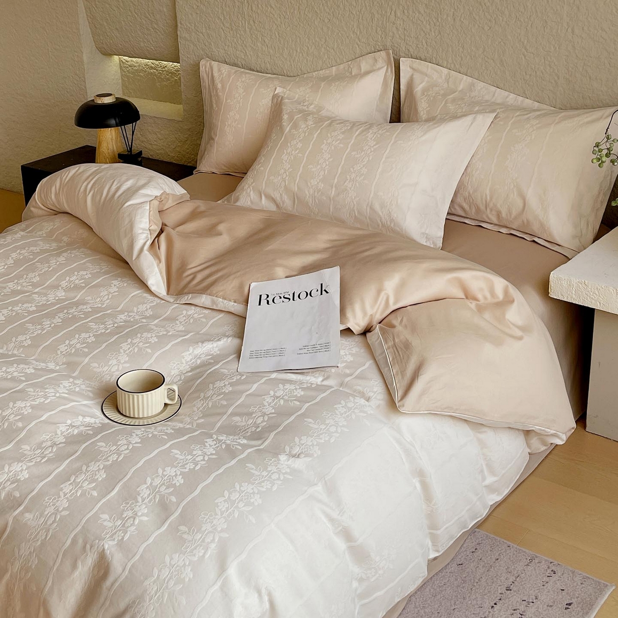 91家纺网 家纺一手货源 找家纺 麦田家纺 2026新款A类全棉亮面浮雕提花四件套 浪漫情缘-米杏