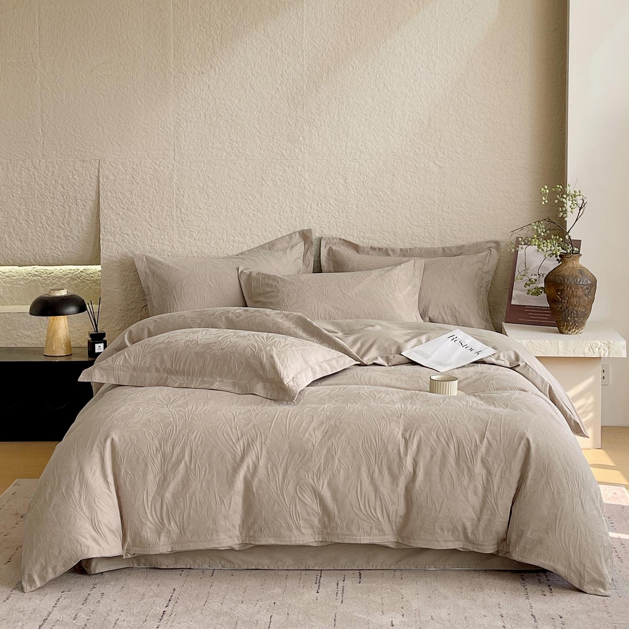 91家纺网 家纺一手货源 找家纺 麦田家纺 2026新款A类全棉亮面浮雕提花四件套 秘境-金属灰