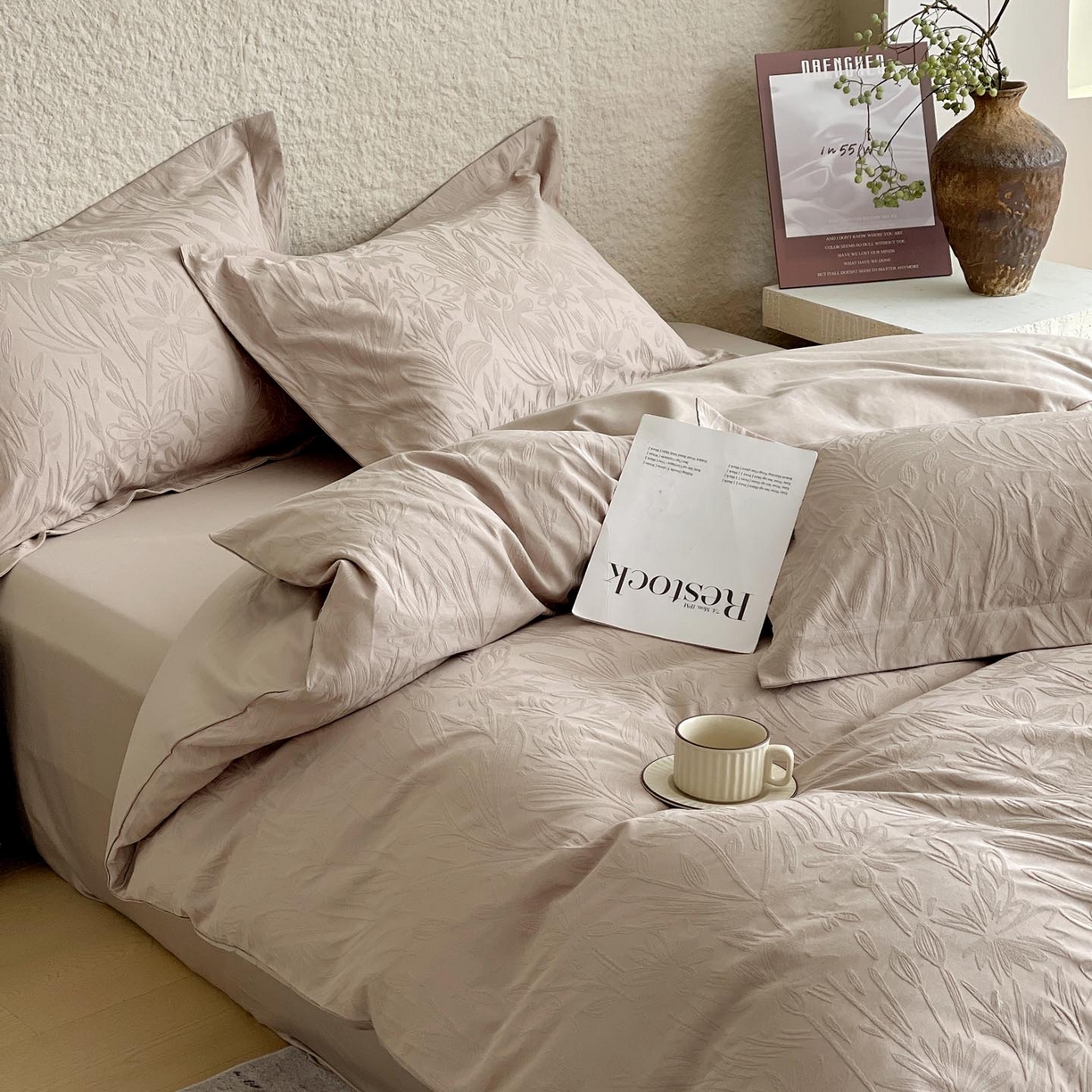 91家纺网 家纺一手货源 找家纺 麦田家纺 2026新款A类全棉亮面浮雕提花四件套 秘境-金属灰