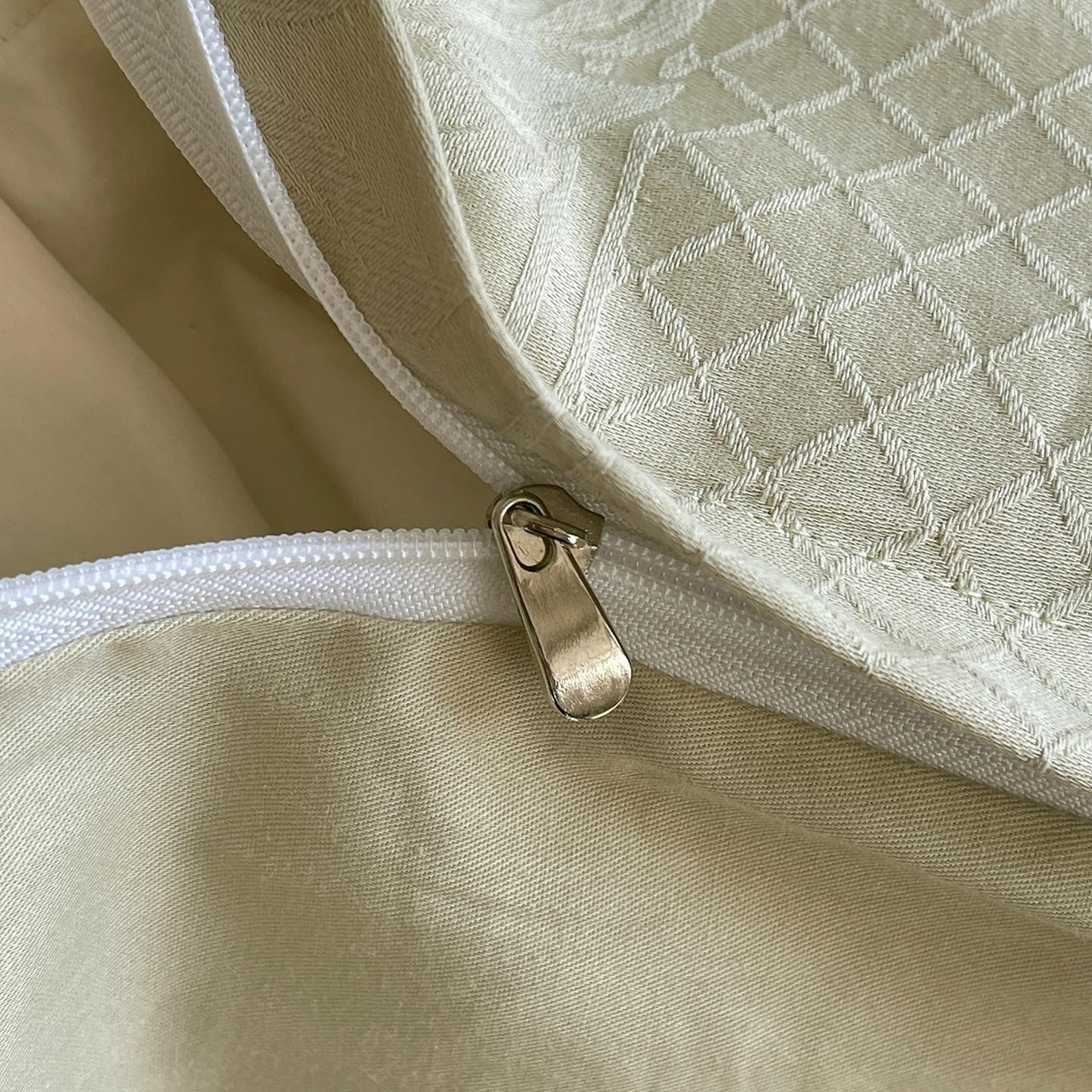 91家纺网 家纺一手货源 找家纺 麦田家纺 2026新款A类全棉亮面浮雕提花四件套 芊芊叶语-奶绿