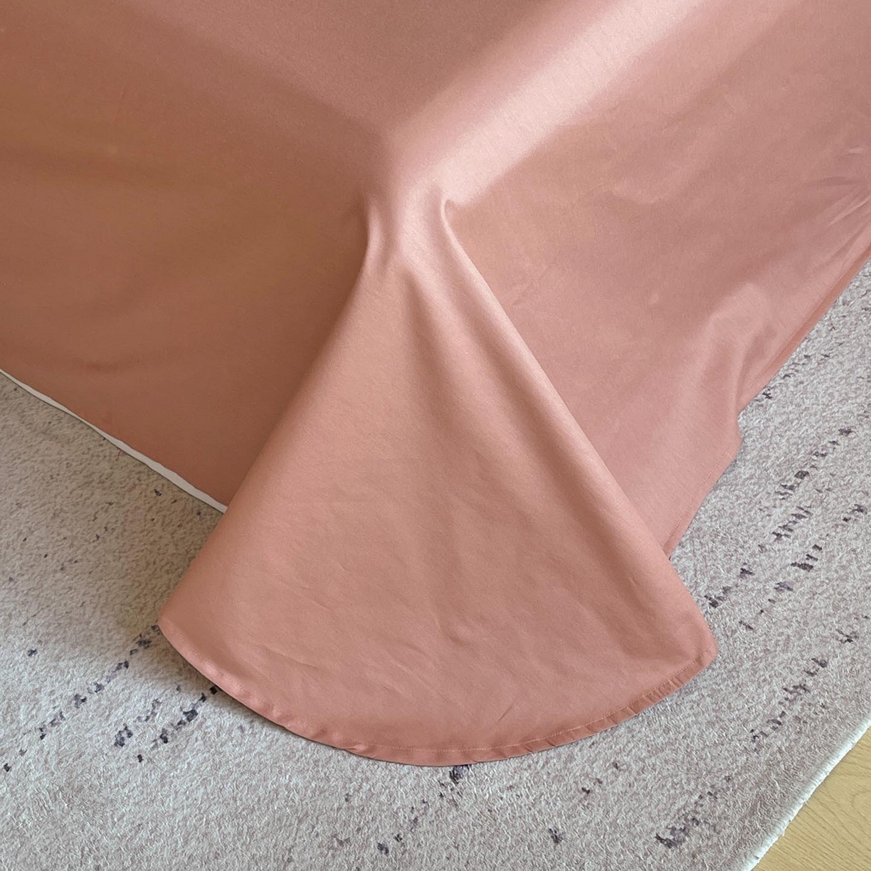 91家纺网 家纺一手货源 找家纺 麦田家纺 2026新款A类全棉亮面浮雕提花四件套 山野慕色-深豆沙