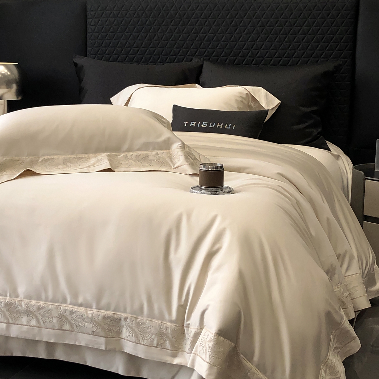 91家纺网 家纺一手货源 找家纺 太古汇家居 2026新款新疆长绒棉“仙本那”系列四件套 仙本那-奶油米（会员280/300），控价——券后标准388元