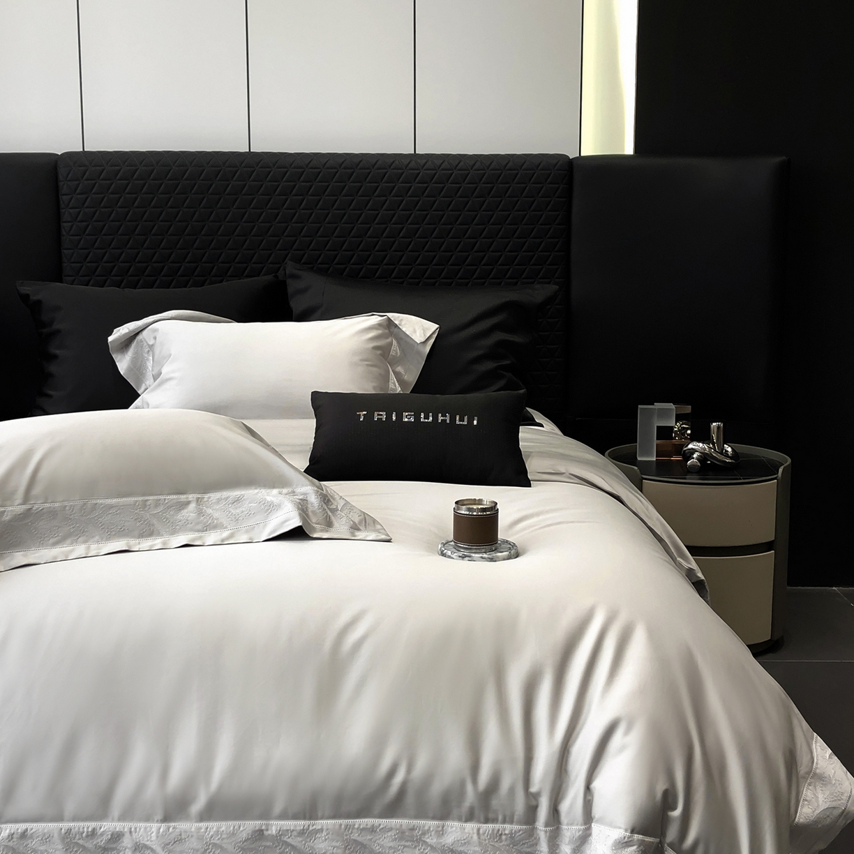 91家纺网 家纺一手货源 找家纺 太古汇家居 2026新款新疆长绒棉“仙本那”系列四件套 仙本那-太空灰（会员280/300），控价——券后标准388元