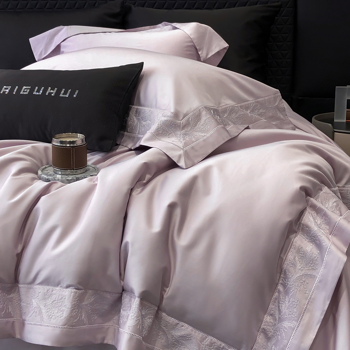 91家纺网 家纺一手货源 找家纺 太古汇家居 2026新款新疆长绒棉“仙本那”系列四件套 仙本那-棠梨紫（会员280/300），控价——券后标准388元