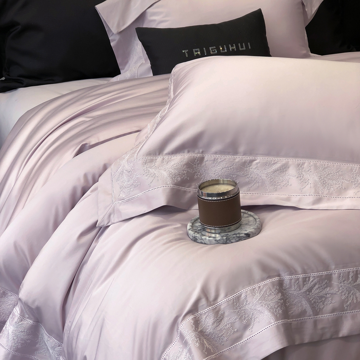 91家纺网 家纺一手货源 找家纺 太古汇家居 2026新款新疆长绒棉“仙本那”系列四件套 仙本那-棠梨紫（会员280/300），控价——券后标准388元