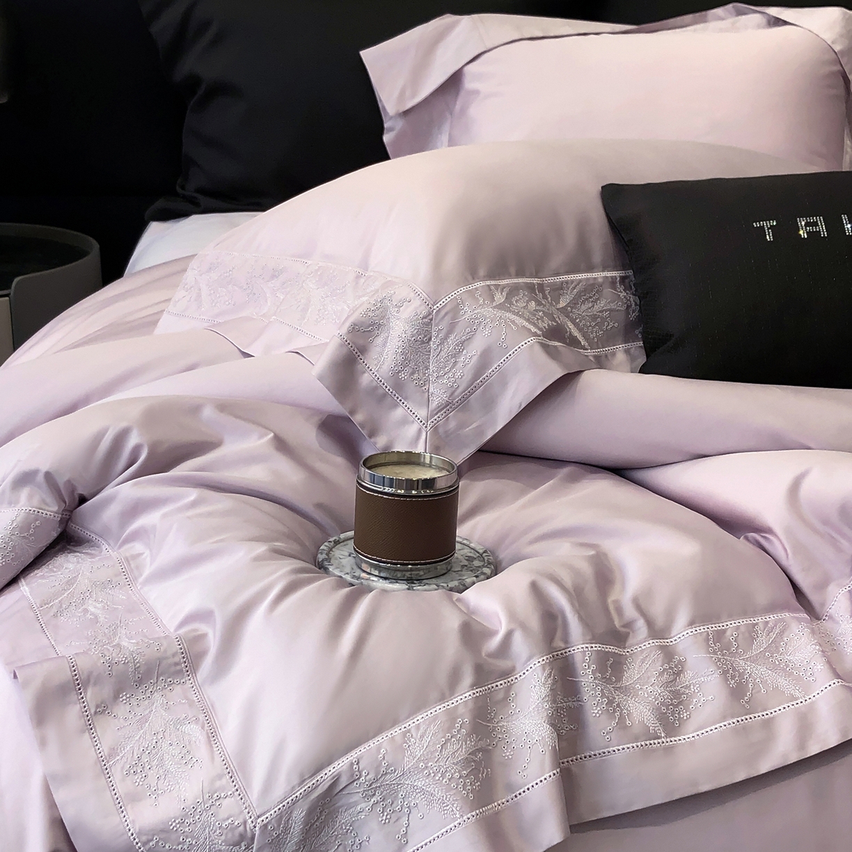 91家纺网 家纺一手货源 找家纺 太古汇家居 2026新款新疆长绒棉“仙本那”系列四件套 仙本那-棠梨紫（会员280/300），控价——券后标准388元