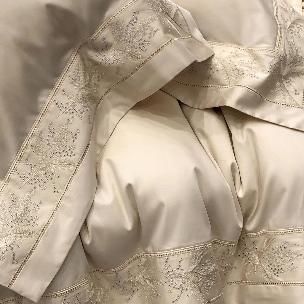 91家纺网 家纺一手货源 找家纺 太古汇家居 2026新款新疆长绒棉“仙本那”系列四件套 仙本那-奶油米（会员280/300），控价——券后标准388元