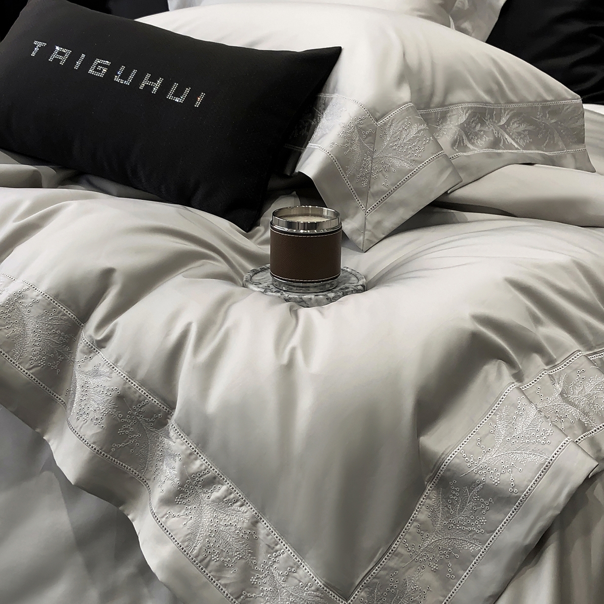 91家纺网 家纺一手货源 找家纺 太古汇家居 2026新款新疆长绒棉“仙本那”系列四件套 仙本那-太空灰（会员280/300），控价——券后标准388元