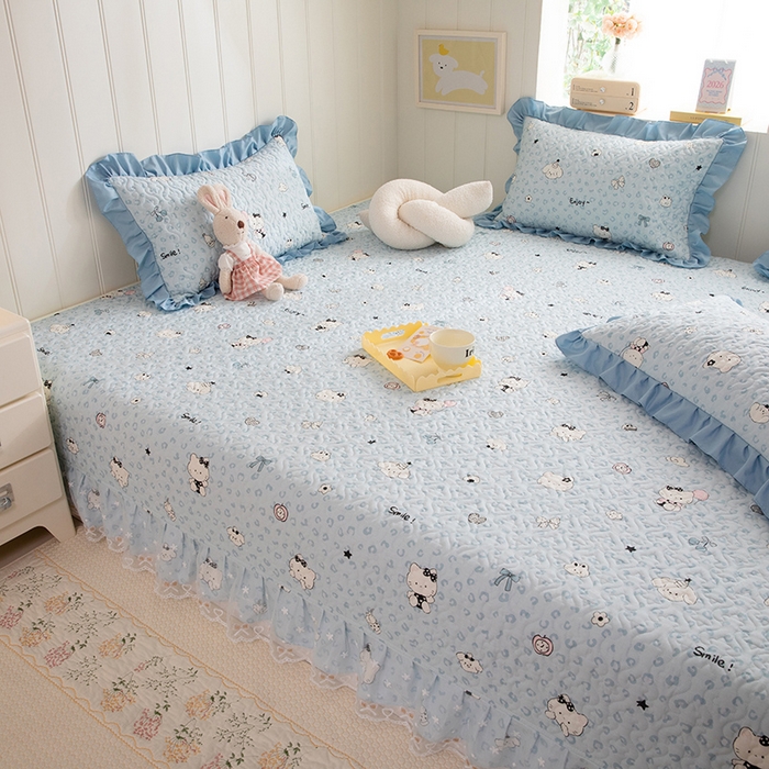 91家纺网 家纺一手货源 找家纺 美达家纺 2026新款A类全棉夹棉蕾丝花边榻榻米床垫大炕盖 豹纹猫咪