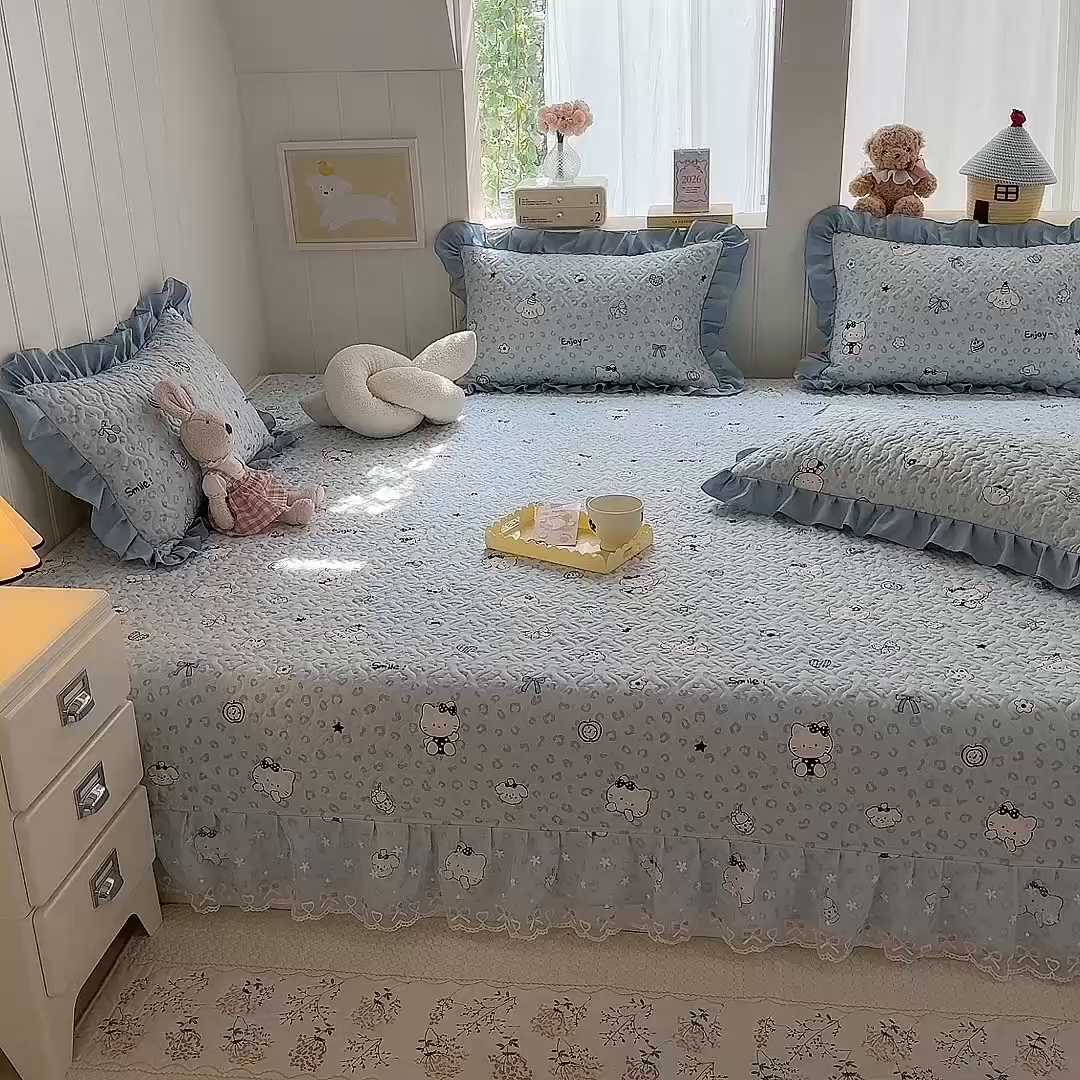 91家纺网 家纺一手货源 找家纺 美达家纺 2026新款A类全棉夹棉蕾丝花边榻榻米床垫大炕盖 豹纹猫咪