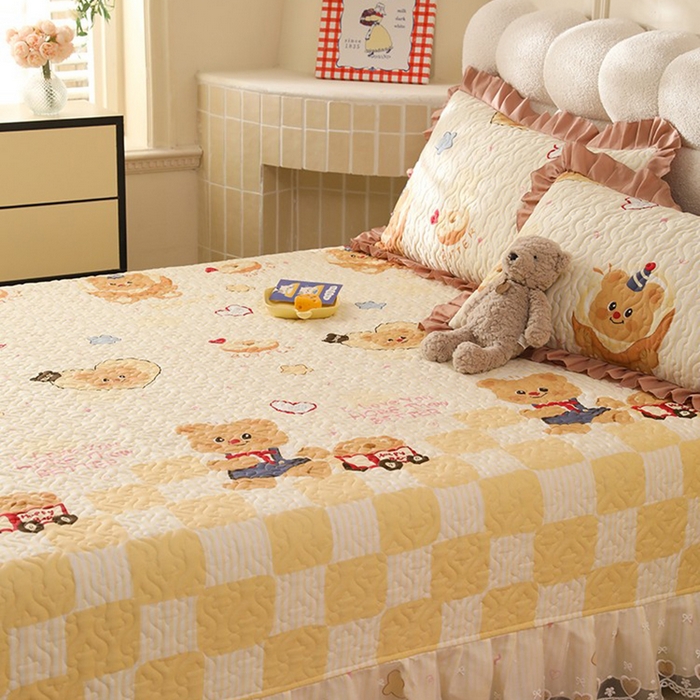 91家纺网 家纺一手货源 找家纺 美达家纺 2026新款A类全棉夹棉蕾丝花边榻榻米床垫大炕盖 黄油小熊