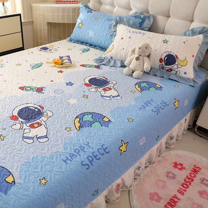 91家纺网 家纺一手货源 找家纺 美达家纺 2026新款A类全棉夹棉蕾丝花边榻榻米床垫大炕盖 太空卫士