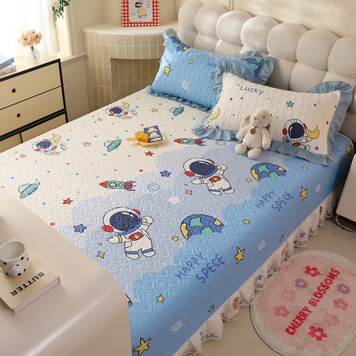 91家纺网 家纺一手货源 找家纺 美达家纺 2026新款A类全棉夹棉蕾丝花边榻榻米床垫大炕盖 太空卫士