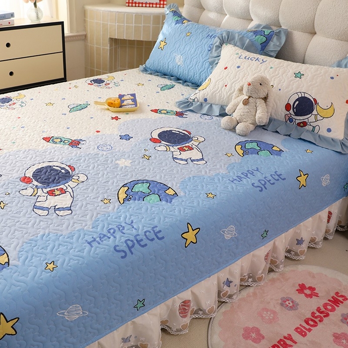 91家纺网 家纺一手货源 找家纺 美达家纺 2026新款A类全棉夹棉蕾丝花边榻榻米床垫大炕盖 太空卫士