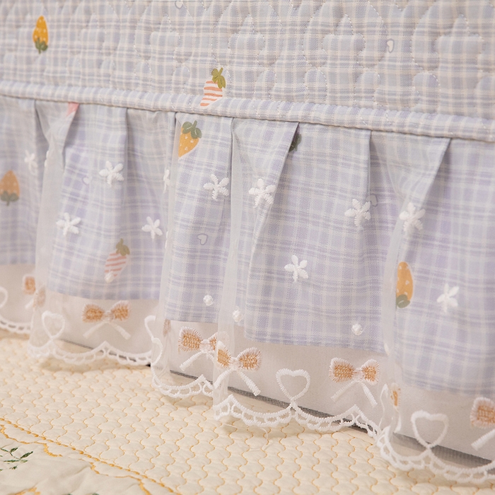 91家纺网 家纺一手货源 找家纺 美达家纺 2026新款A类全棉夹棉蕾丝花边榻榻米床垫大炕盖 草莓优格-紫