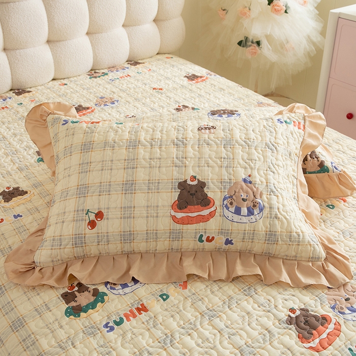 91家纺网 家纺一手货源 找家纺 美达家纺 2026新款A类全棉夹棉蕾丝花边榻榻米床垫大炕盖 萌趣时光