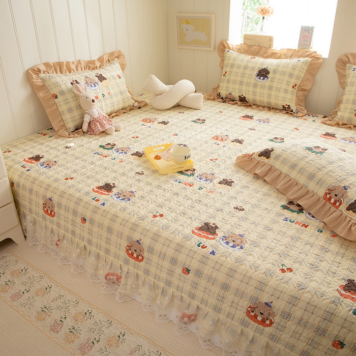 91家纺网 家纺一手货源 找家纺 美达家纺 2026新款A类全棉夹棉蕾丝花边榻榻米床垫大炕盖 萌趣时光