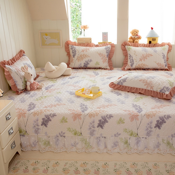 91家纺网 家纺一手货源 找家纺 美达家纺 2026新款A类全棉夹棉蕾丝花边榻榻米床垫大炕盖 栖川-紫