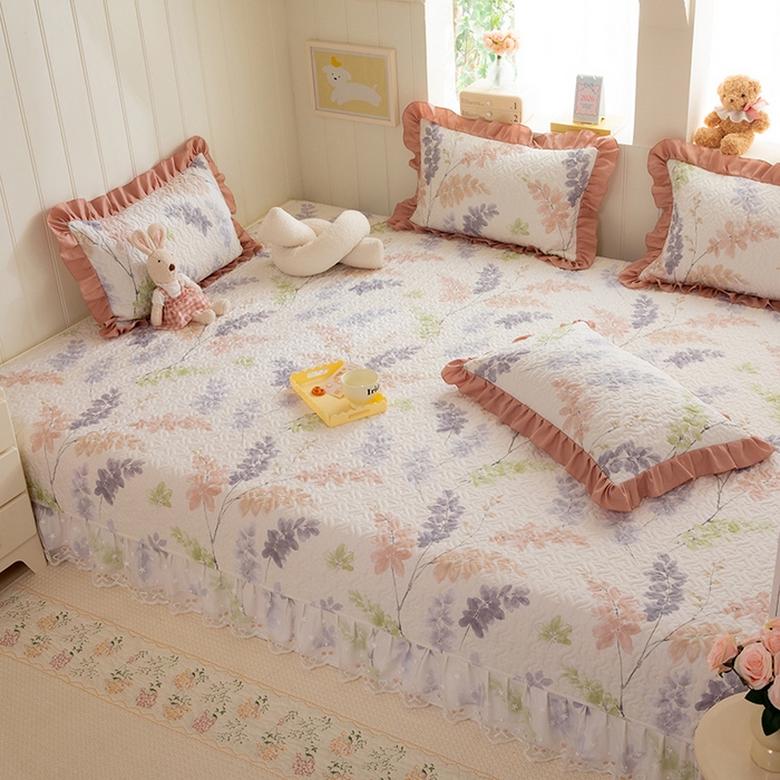 91家纺网 家纺一手货源 找家纺 美达家纺 2026新款A类全棉夹棉蕾丝花边榻榻米床垫大炕盖 栖川-紫