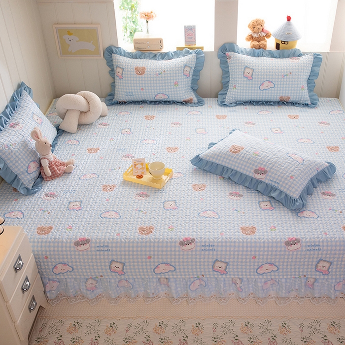 91家纺网 家纺一手货源 找家纺 美达家纺 2026新款A类全棉夹棉蕾丝花边榻榻米床垫大炕盖 甜蜜小狗