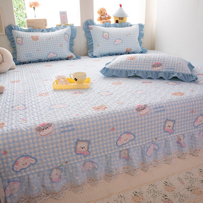 91家纺网 家纺一手货源 找家纺 美达家纺 2026新款A类全棉夹棉蕾丝花边榻榻米床垫大炕盖 甜蜜小狗