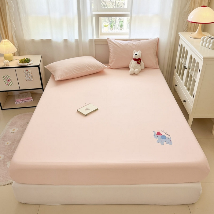 泽西家纺+V17798841158发大图 2026新品13376加密全棉卡通床笠三件套纯棉单床笠 福小象-米月粉