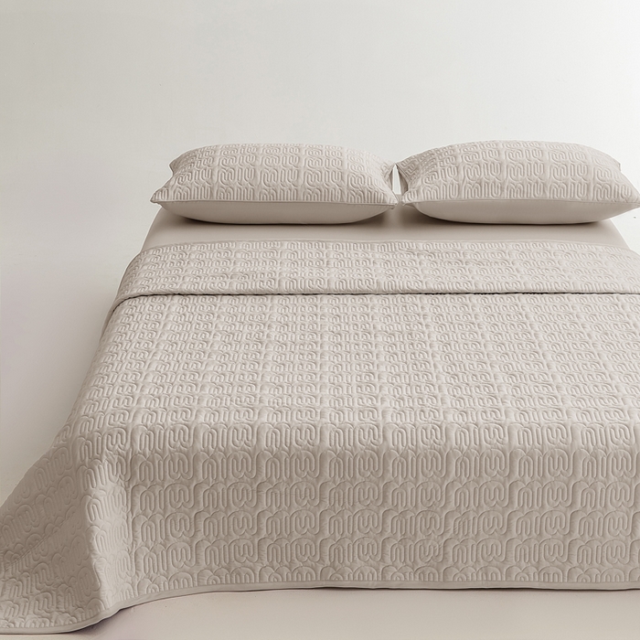 91家纺网 家纺一手货源 找家纺 恩和家纺 2026新款锦氨凉感丝夹棉床盖 冰美式凉感床盖 卡其