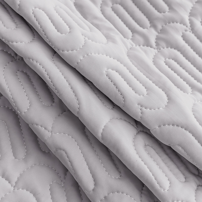 91家纺网 家纺一手货源 找家纺 恩和家纺 2026新款锦氨凉感丝夹棉床盖 冰美式凉感床盖 芦花灰