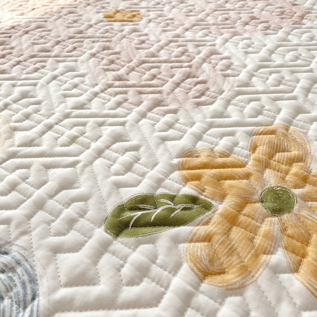 91家纺网 家纺一手货源 找家纺 （总）忘忧草 2026新款13372全棉夹棉款床笠式床裙