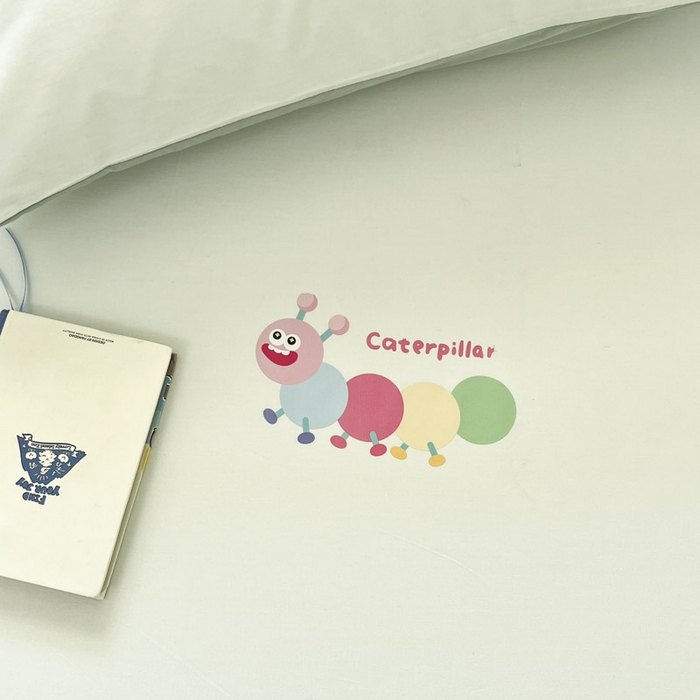 91家纺网 家纺一手货源 找家纺 泽西家纺+V17798841158发大图 2026新品13376加密全棉卡通床笠三件套纯棉单床笠 淘气虫-云水绿