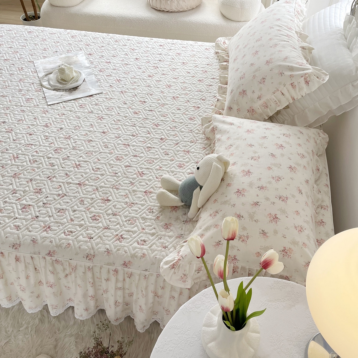 91家纺网 家纺一手货源 找家纺 忘忧草 2026新款13372全棉夹棉款床笠式床裙 1屋顶花园