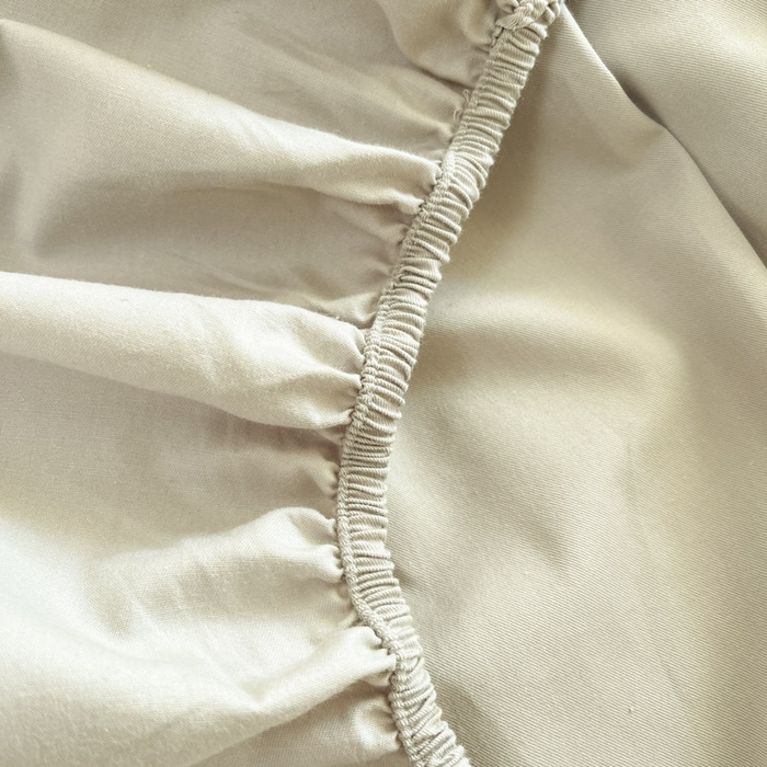 91家纺网 家纺一手货源 找家纺 泽西家纺+V17798841158发大图 2026新品13376加密全棉卡通床笠三件套纯棉单床笠 幸运猫-浅米灰