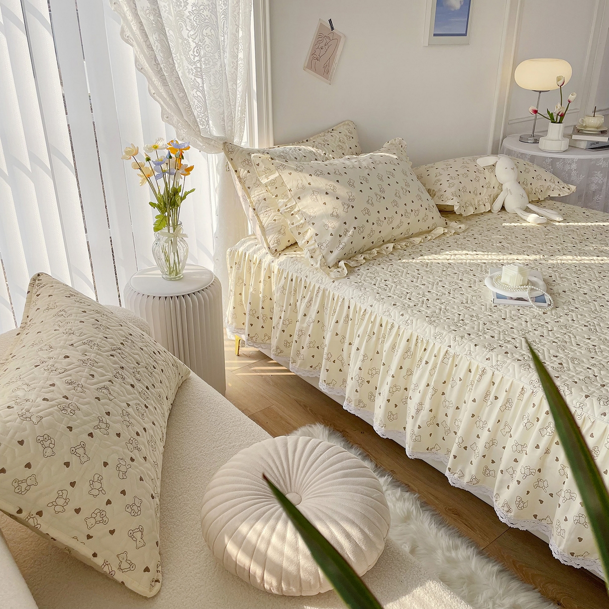 91家纺网 家纺一手货源 找家纺 忘忧草 2026新款13372全棉夹棉款床笠式床裙 6贝贝熊