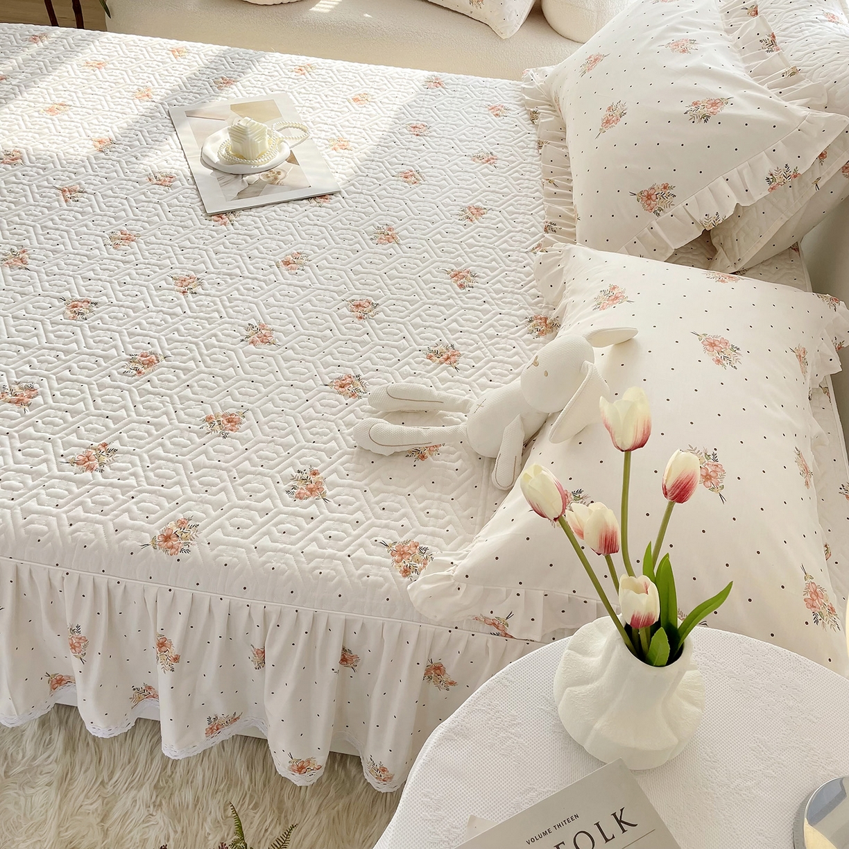 91家纺网 家纺一手货源 找家纺 忘忧草 2026新款13372全棉夹棉款床笠式床裙 7花簇-米