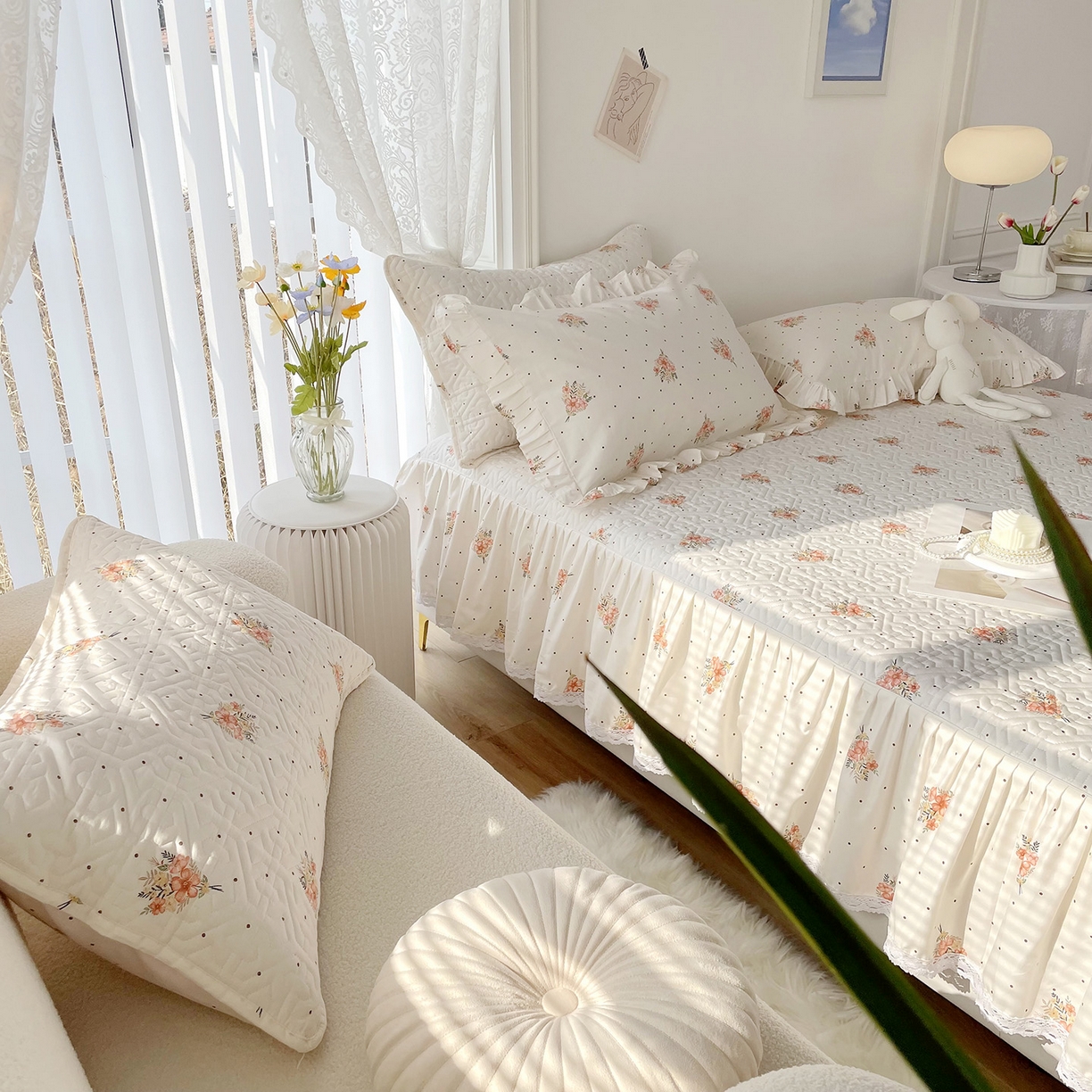 91家纺网 家纺一手货源 找家纺 忘忧草 2026新款13372全棉夹棉款床笠式床裙 7花簇-米