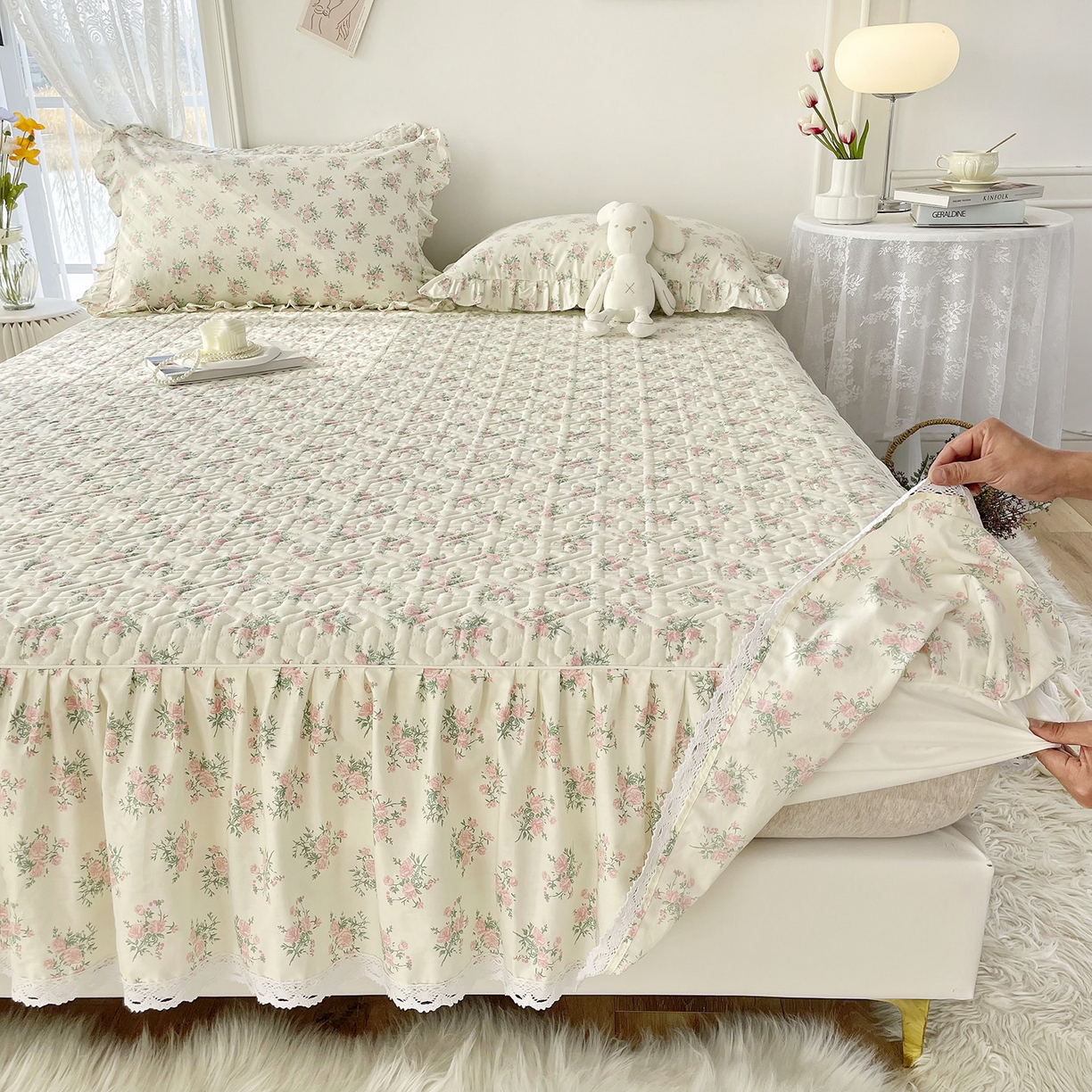 91家纺网 家纺一手货源 找家纺 忘忧草 2026新款13372全棉夹棉款床笠式床裙 9少女心