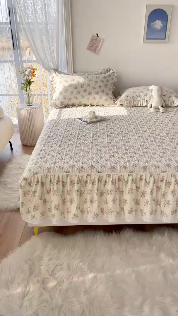 91家纺网 家纺一手货源 找家纺 忘忧草 2026新款13372全棉夹棉款床笠式床裙 9少女心