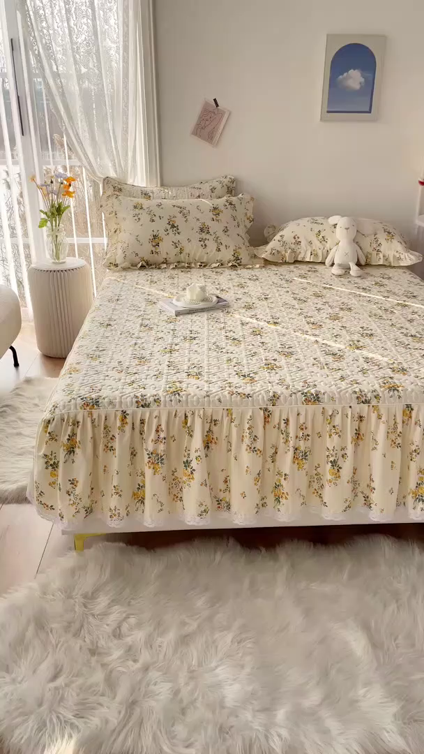 91家纺网 家纺一手货源 找家纺 忘忧草 2026新款13372全棉夹棉款床笠式床裙 10温迪