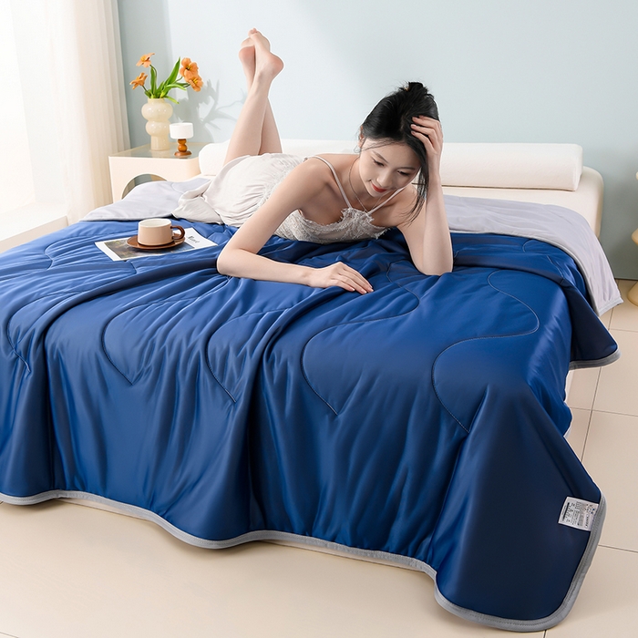 91家纺网 家纺一手货源 找家纺 预言家纺 2026新款深睡双感双重凉感丝夏凉被被子被芯 海洋深蓝