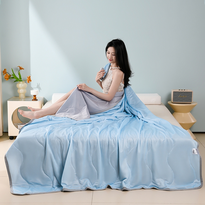 91家纺网 家纺一手货源 找家纺 预言家纺 2026新款深睡双感双重凉感丝夏凉被被子被芯 海洋天蓝