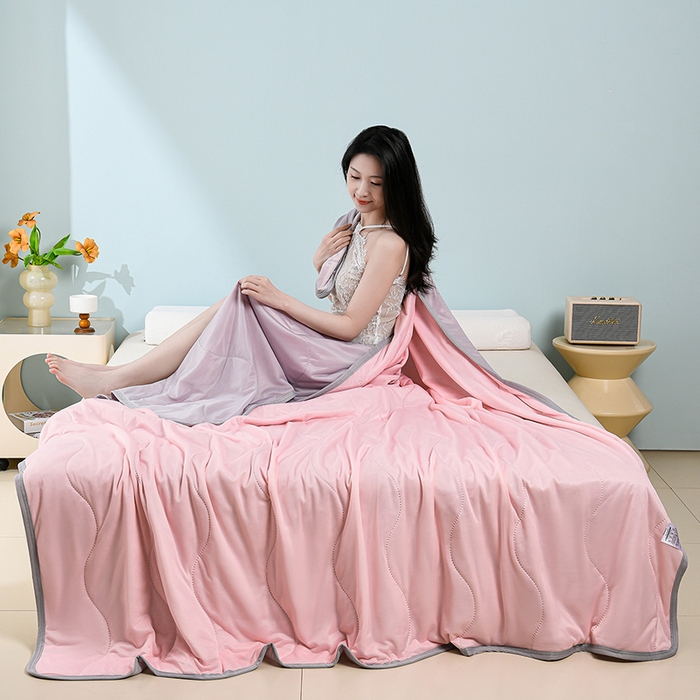 91家纺网 家纺一手货源 找家纺 预言家纺 2026新款深睡双感双重凉感丝夏凉被被子被芯 海洋粉